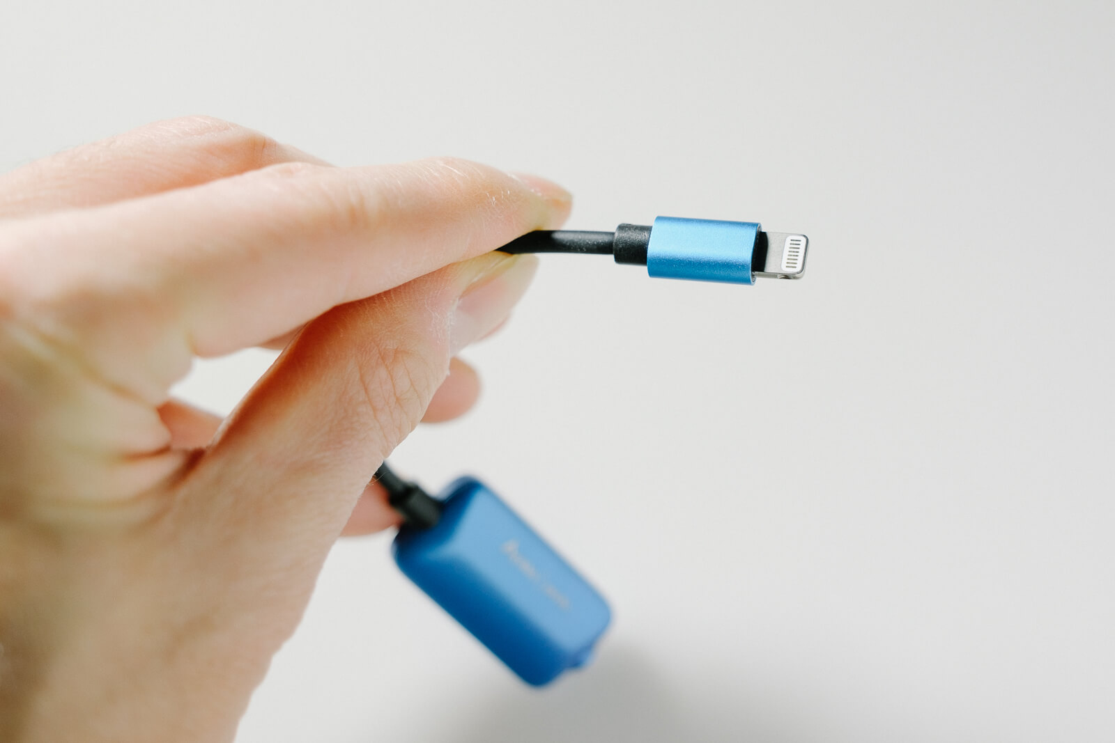 ライトニングケーブル端子。USB-C端子のモデルもある